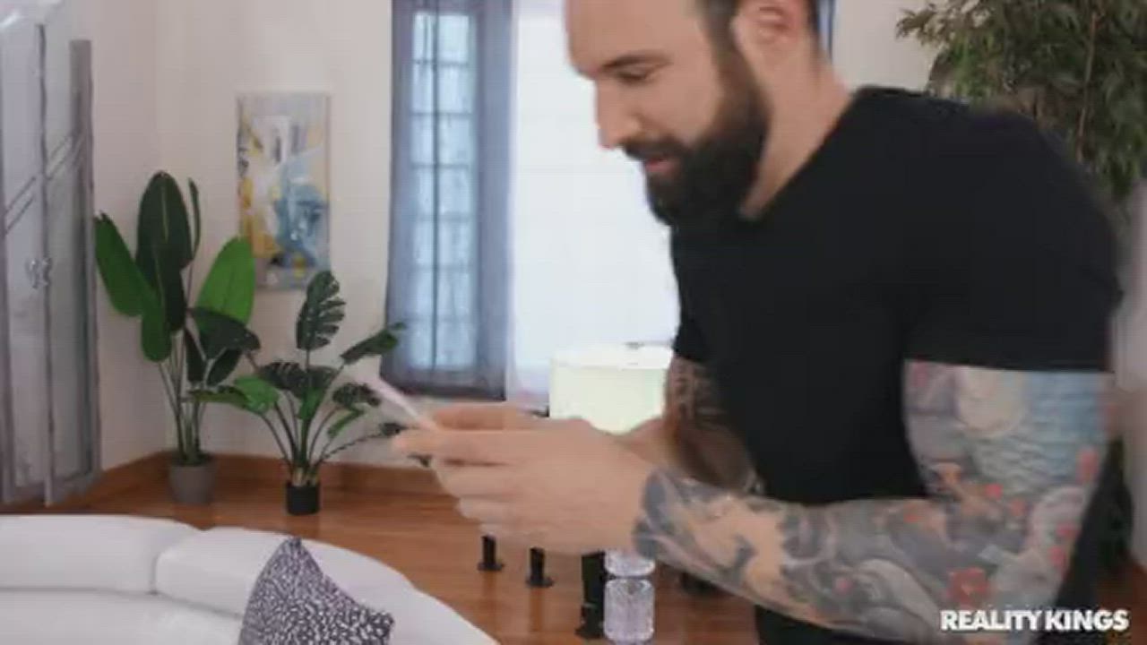 That Escalated Quickly : video clip
