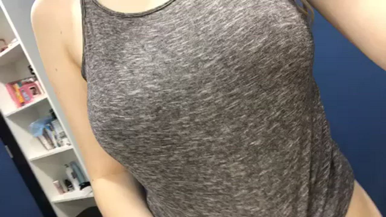 25[F4A ]Hit the up arrow this if you want to fuck me raw Snpcht: mianixr : video clip