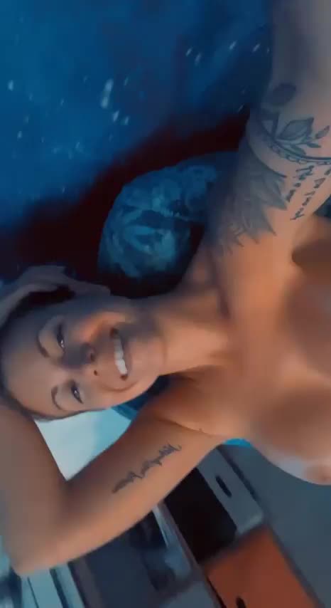 Love showing the Reddit world my naked body :P : video clip