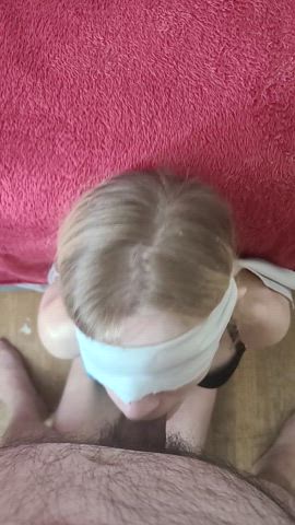 Sucking to a facial 😉 : video clip