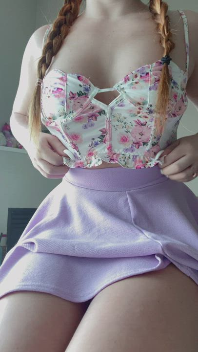 Do you like redheads with small waists and perky bouncing boobs? : video clip