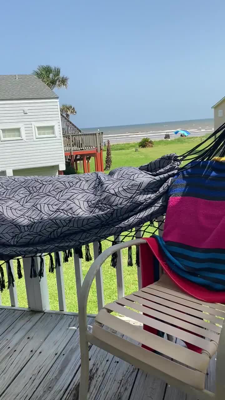 Sucking his cock out on the deck : video clip