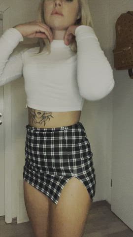 Do you like my shaking ass? : video clip