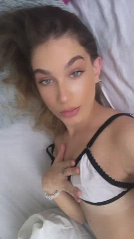 Are you more of an ass or a tits guy??? : video clip