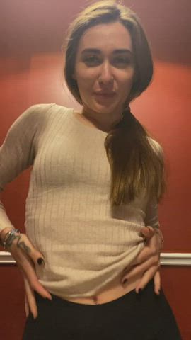 Who would fuck my tits and face? : video clip