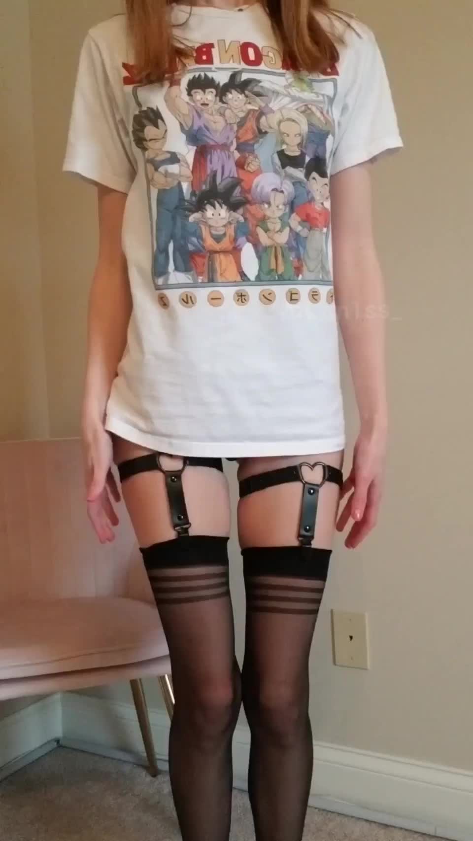 For the dads who like petite, nerdy girls : video clip