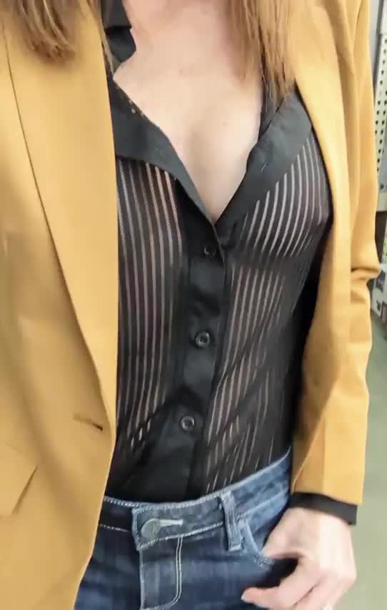 Shopping in a see through shirt [GIF] : video clip