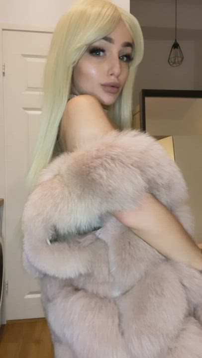 Should I strip in this subreddit more often for you guys?🙄 I'm insecure : video clip