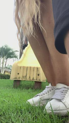 I am waiting for my playing partners to play games for the adults, hope you like my naked body in public : video clip