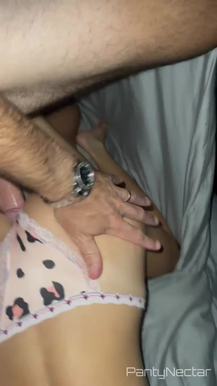 Finished on my ass : video clip