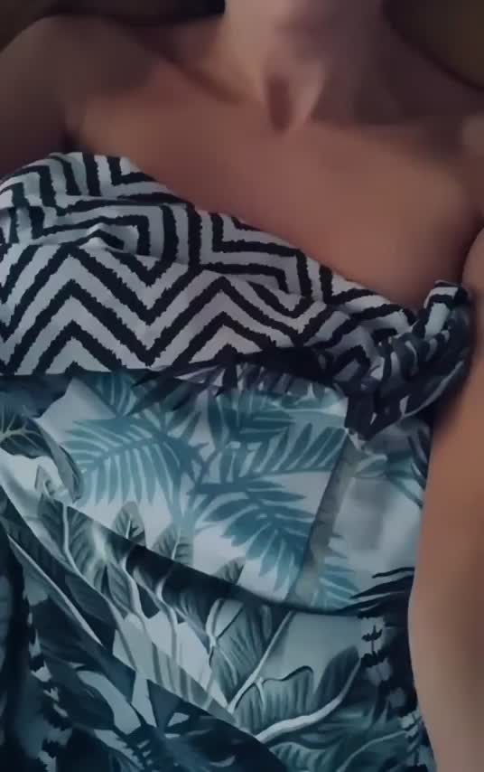 Im little everywhere except for my boobies 😈 : video clip