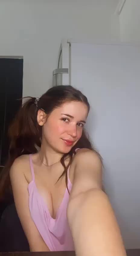Any old man into petite virgin girls ? : video clip