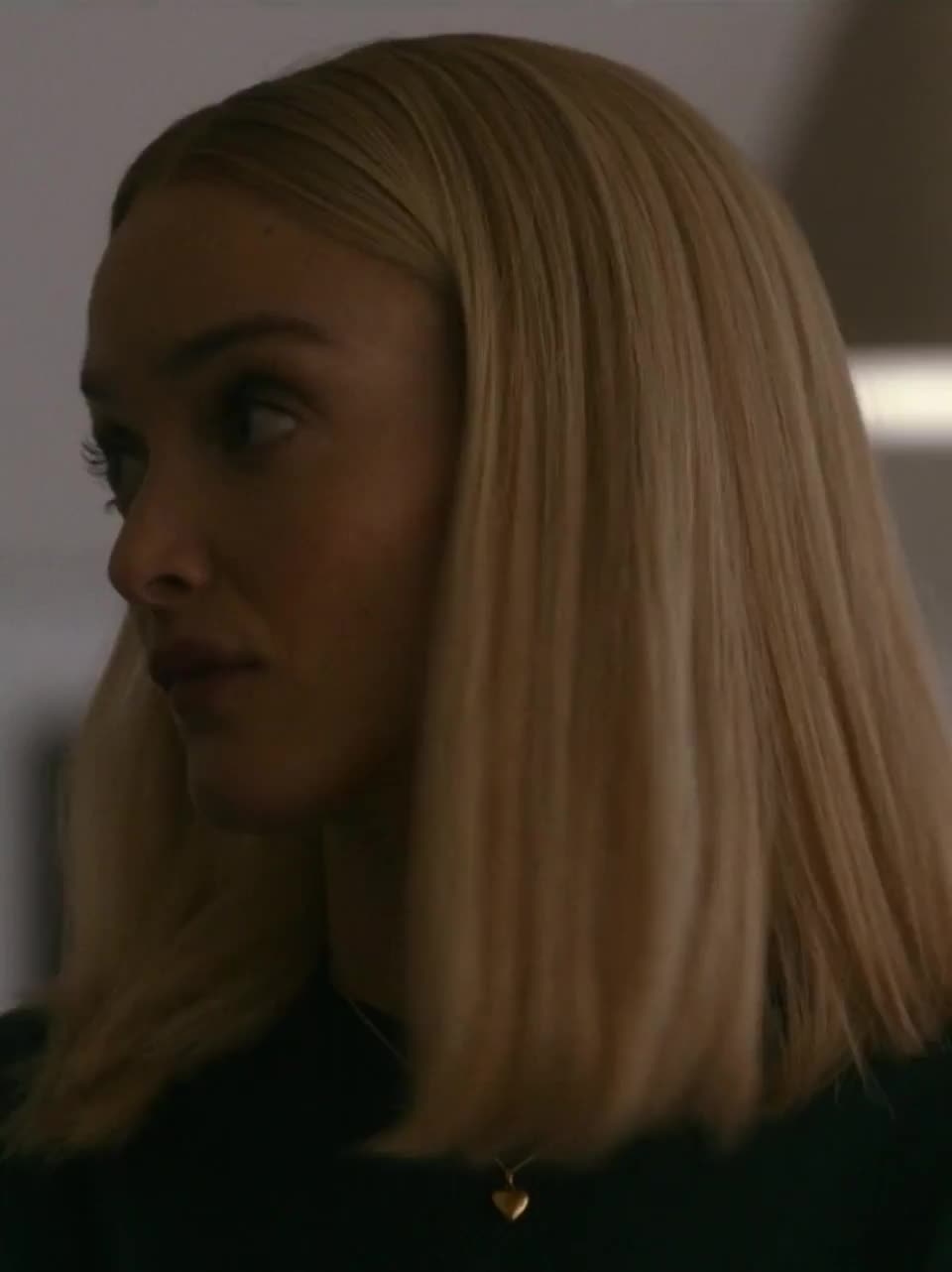 Charlotte Le Bon in new movie 'Fresh' (2022) : video clip