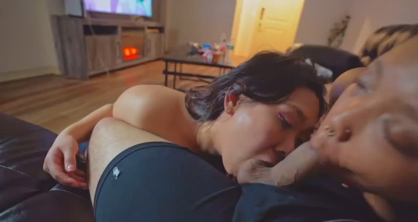 Love sharing cock with my friends : video clip