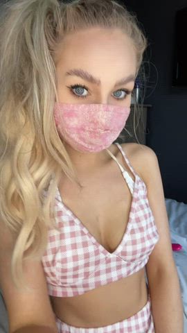 The thought of older men getting hard for me makes me horny : video clip
