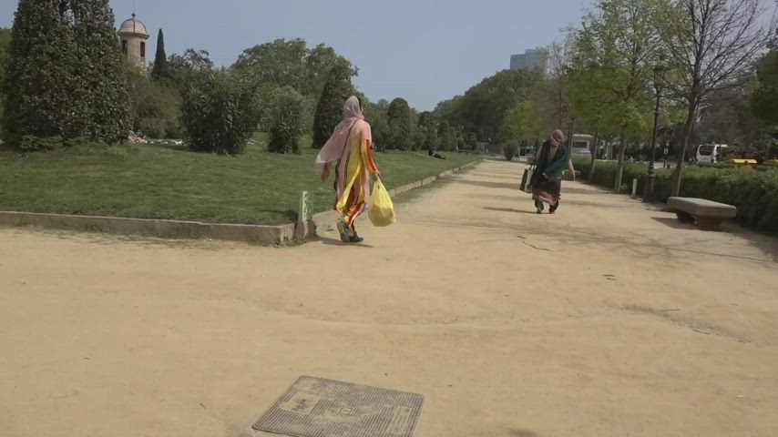 Flashing my pussy in public [GIF][OC] : video clip