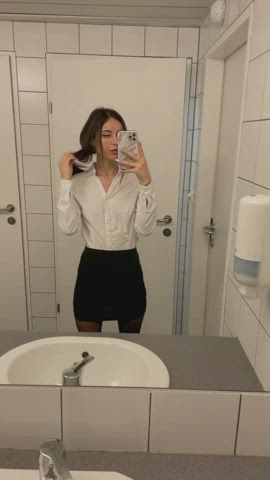 I'm hungry, anyone want to come give me a creampie? : video clip