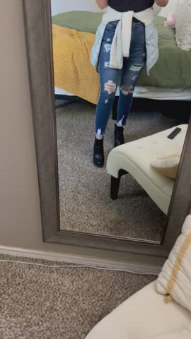 How can I convince you to wanna fuck a curvy MILF? [30F] : video clip