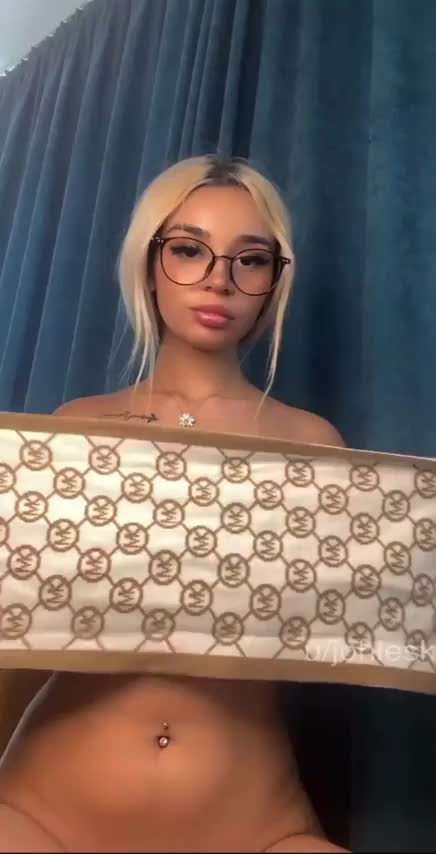 No one was expecting this : video clip