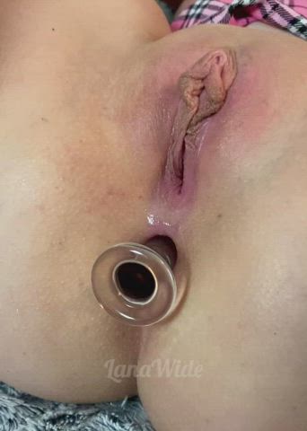 I love using toys on my ass : video clip