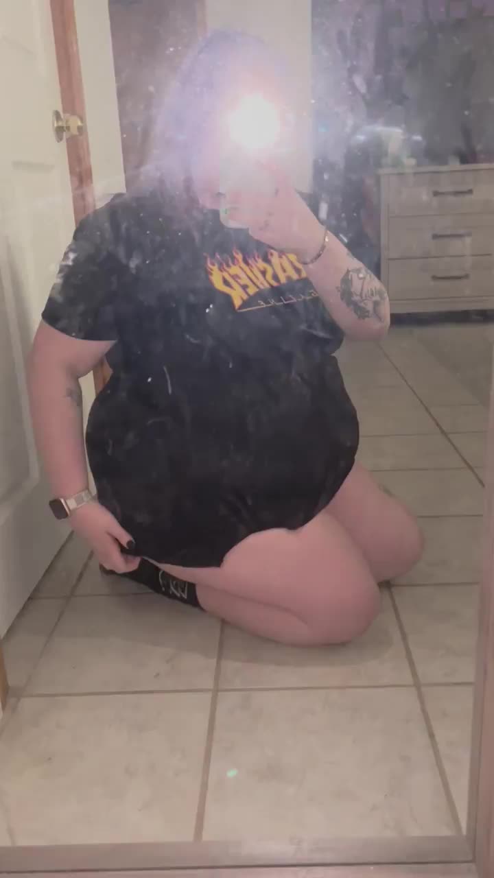 can i be ur gf? : video clip