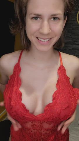 Red to match the blood rushing to your cock : video clip