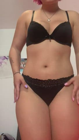 Hi to the 5 horny guys who will see this 🙈 : video clip