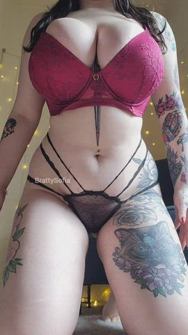 Titties big enough for you? : video clip