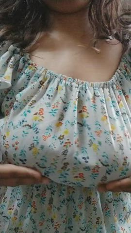 dropping mommy milkers [OC] : video clip