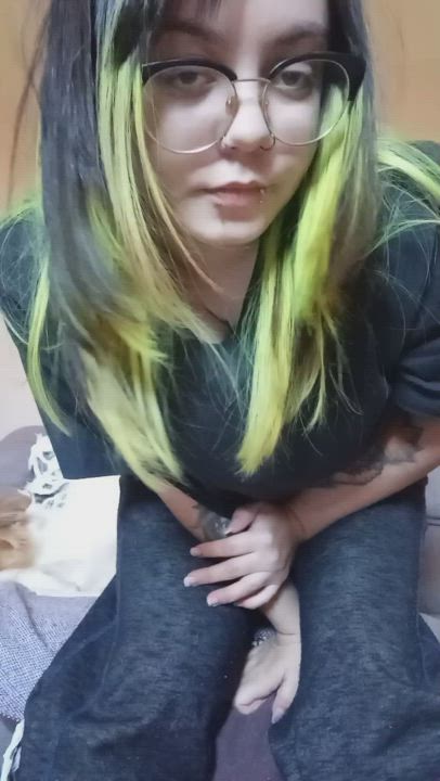 i can hide them well in tshirts but i cant say the same for my crop tops : video clip