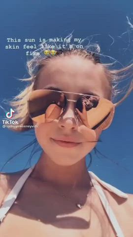 Sydney Sweeney became such a masturbation icon in just a year. Really need to jerk to her alot more : video clip