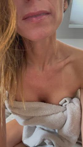 A taste of what’s to cum💦 : video clip