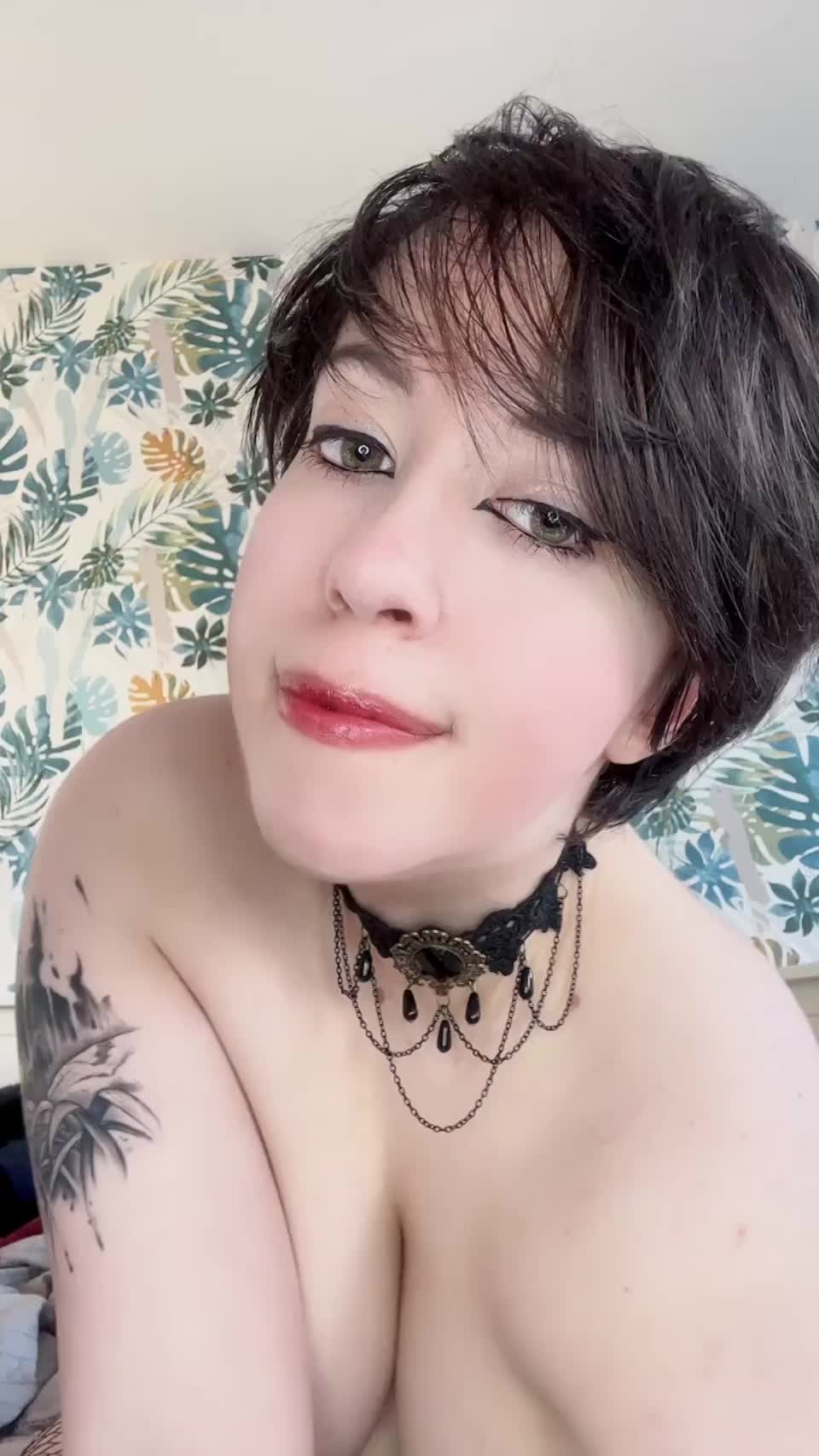 A big titty bounce should be a requirement before a tittyfuck : video clip