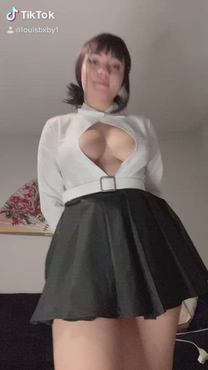 Schoolgirl outfit : video clip