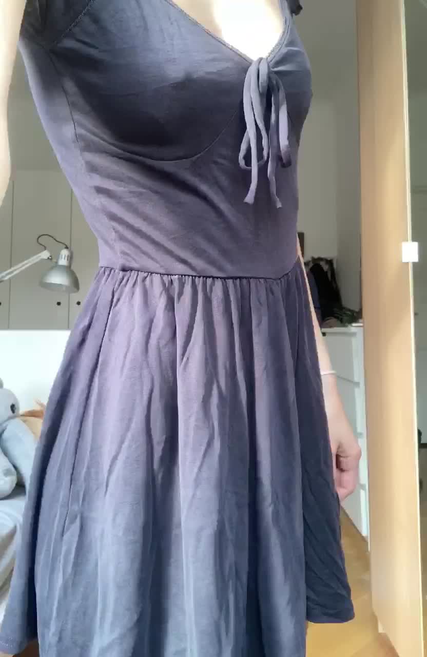 How's the view on my 19 y.o body? : video clip