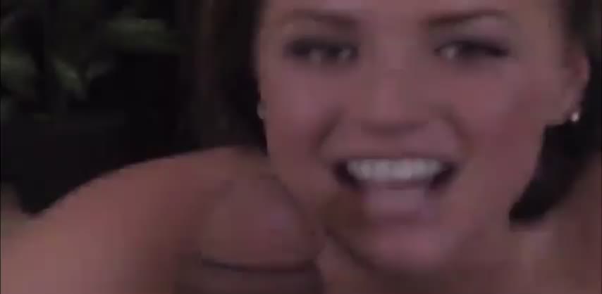 19 year old Tori loves sucking on daddy’s big dick : video clip