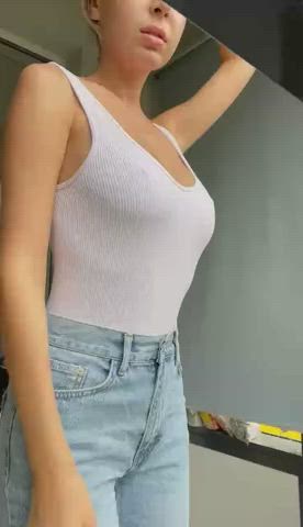 Awesome boobies : video clip
