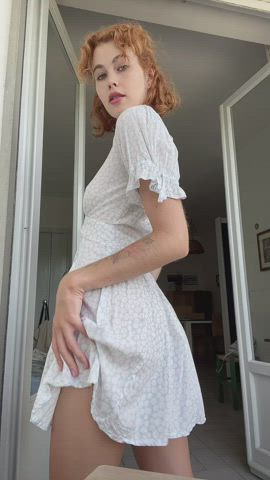 Who needs panties anyway 😏 : video clip