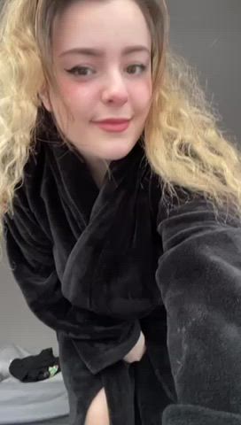 Would you be surprised to see tits like this on a short girl? : video clip