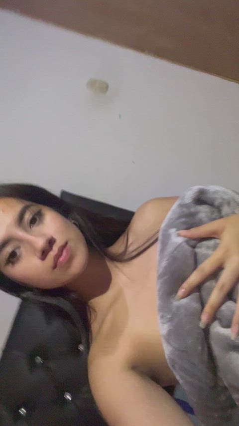 Can I sleep with you, but without clothes? : video clip