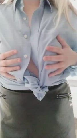 my ritual is to masturbate in the morning so as not to masturbate in class : video clip
