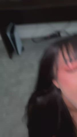 she loves getting cum on her face : video clip