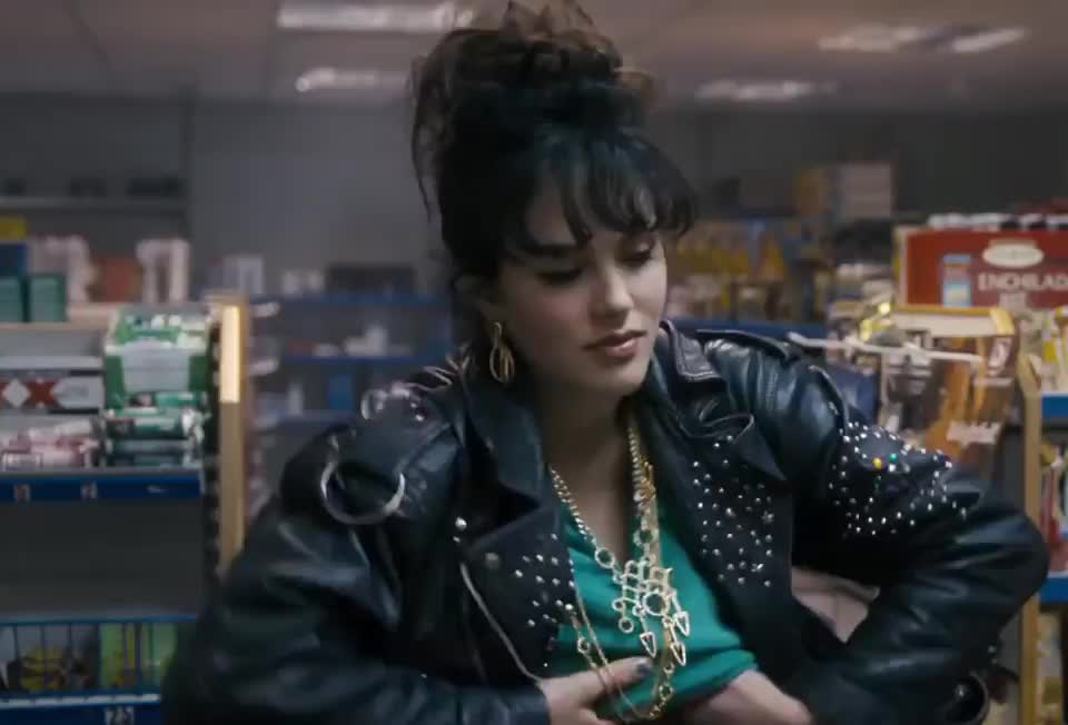 Birthday Babe: Jessica Brown Findlay in Albatross (2011) : video clip
