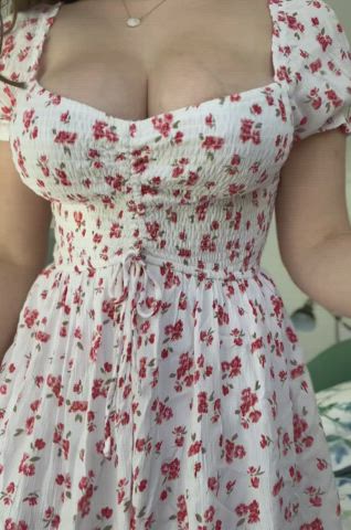 I forgot to put on my bra and panties today... please remind me next time?(19f) : video clip