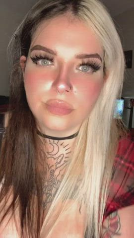 Smash or pass on this cum slut? : video clip