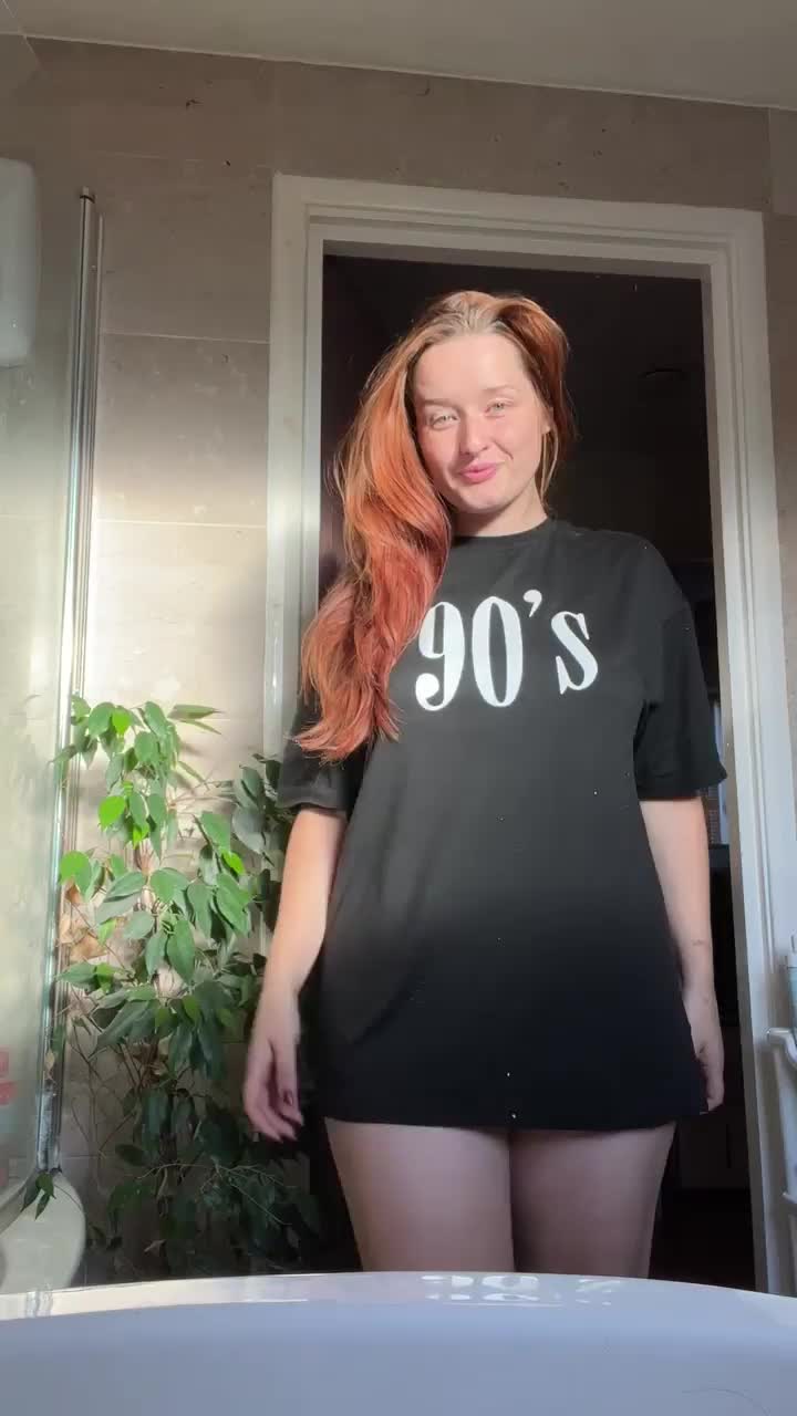 I want to have your cum dripping own my thighs : video clip