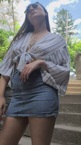 I like the second outfit better, you? : video clip