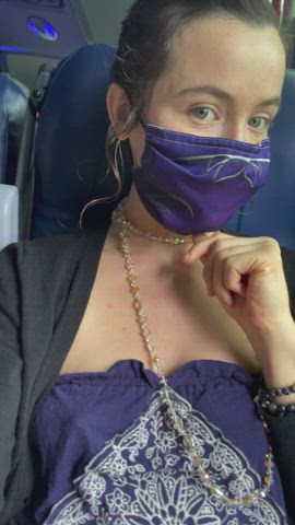Flashing coz the Guy Next to me at the Bus Fell Asleep : video clip