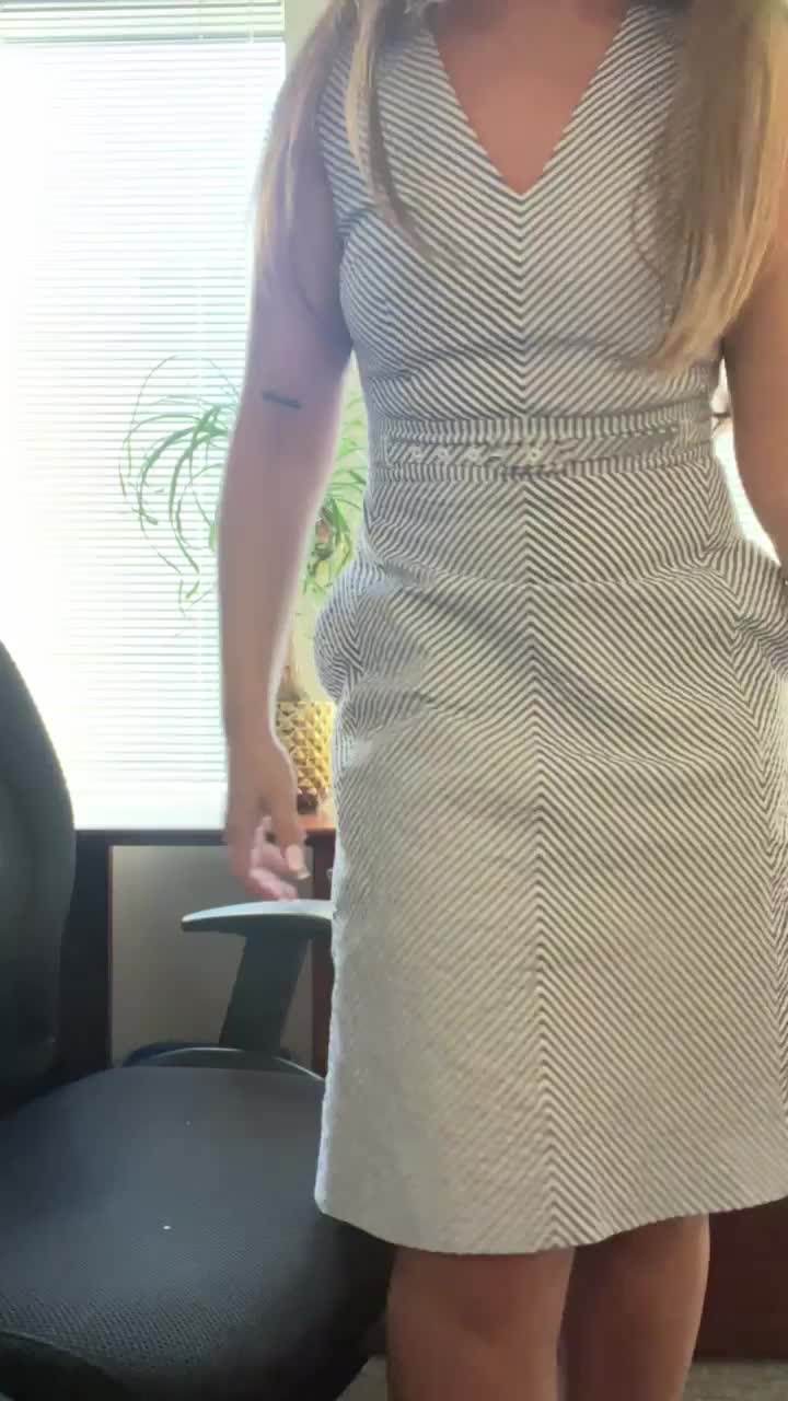 I wanna be your work wife [gif] : video clip