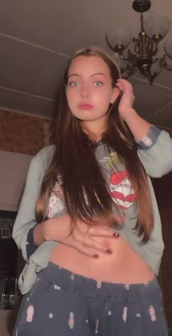 Does Daddy like the way I move? Does Daddy want to do the same with his cock? : video clip